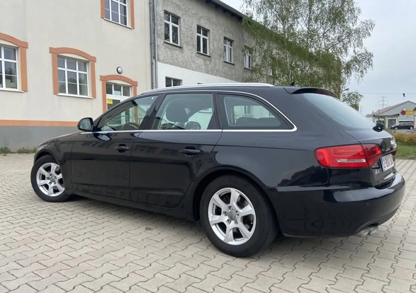 Audi A4 cena 34900 przebieg: 200000, rok produkcji 2008 z Sulejów małe 781